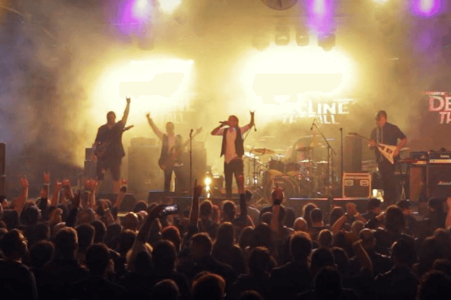 Decline The Fall live