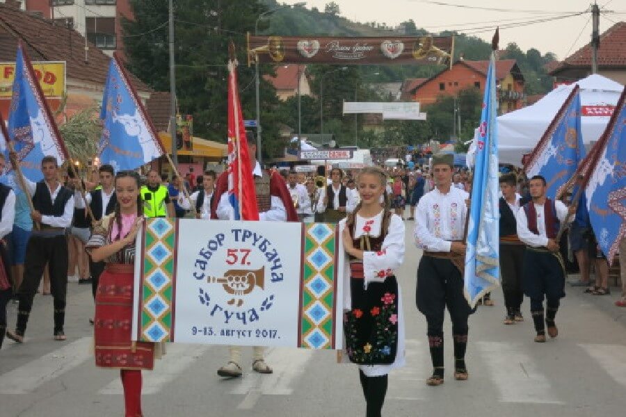 The parade of the bands.