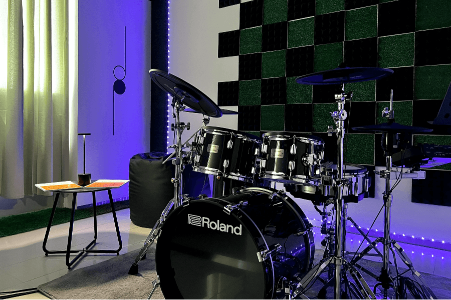 A Roland electronic drum set - a veritable investment for The drum path