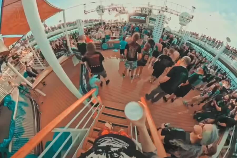 View of the deck during 70000 Tons of Metal