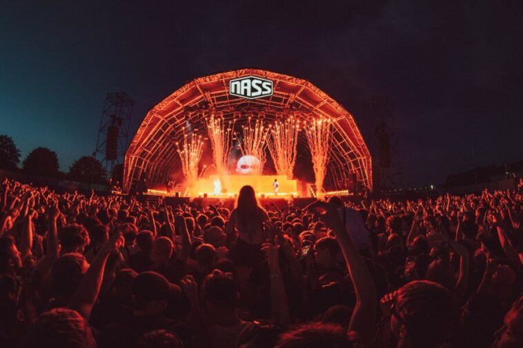 Main Stage - Credits Adam Lievesley