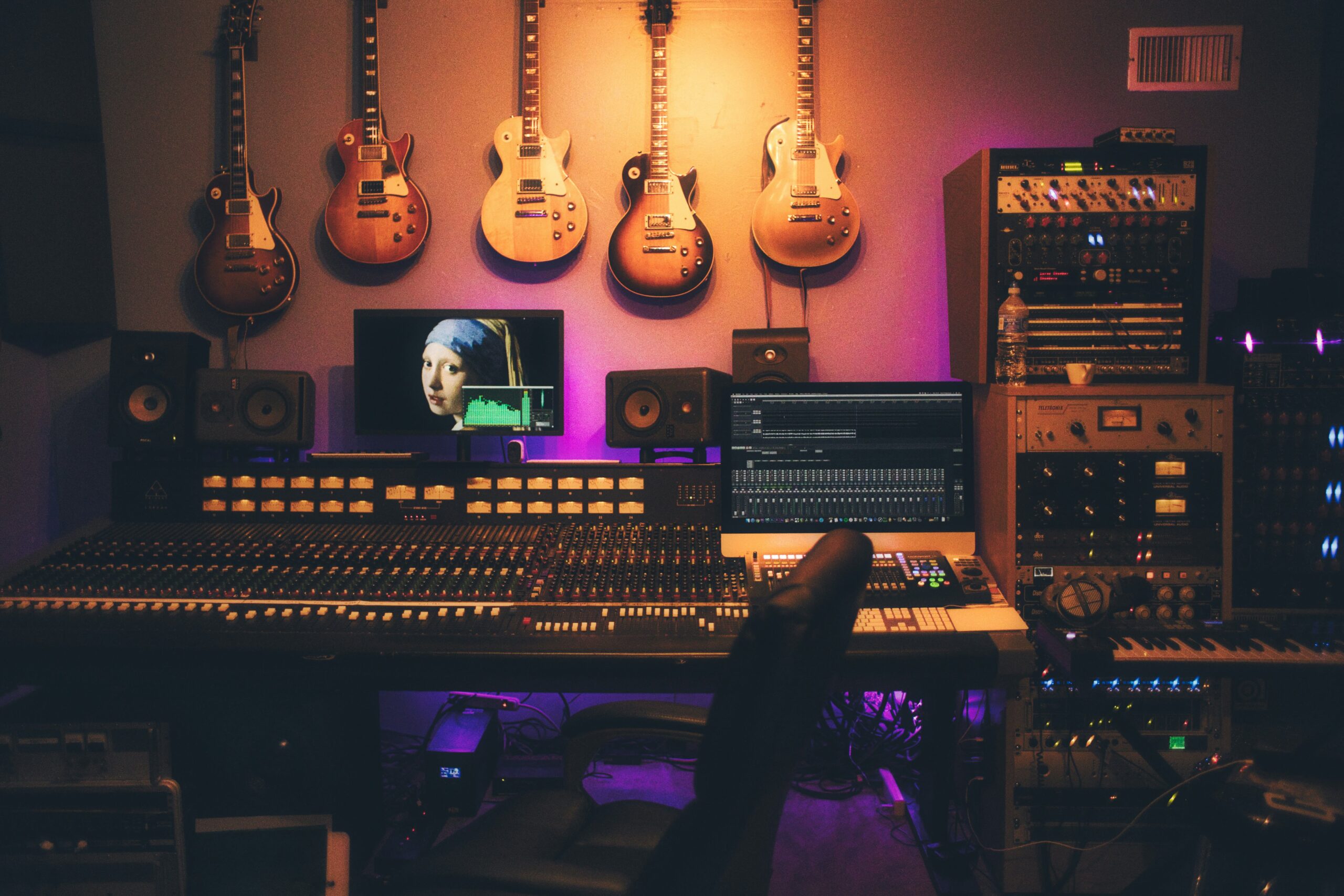 Music studio with premium, vintage and analog gear