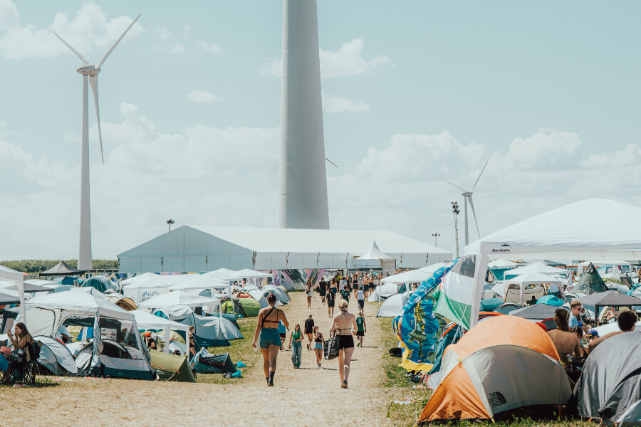 Walking on sunshine at Dour festival